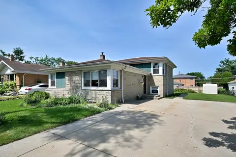 1032 Daniel Dr, Bensenville, IL 60106