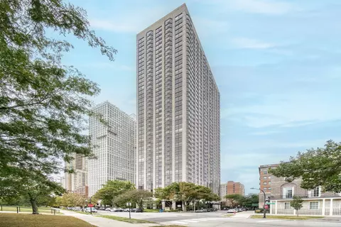 2650 N Lakeview Ave #1201, Chicago, IL 60614