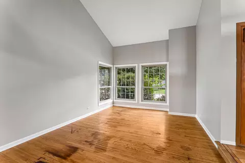 Living - 4399 Bluebird Ct, Gurnee, IL 60031 photo 3 of 9