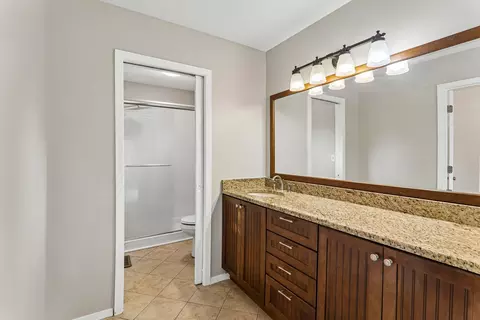 Bath - 4399 Bluebird Ct, Gurnee, IL 60031 photo 1 of 4