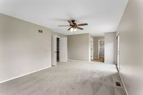 Bedroom - 4399 Bluebird Ct, Gurnee, IL 60031 photo 2 of 7