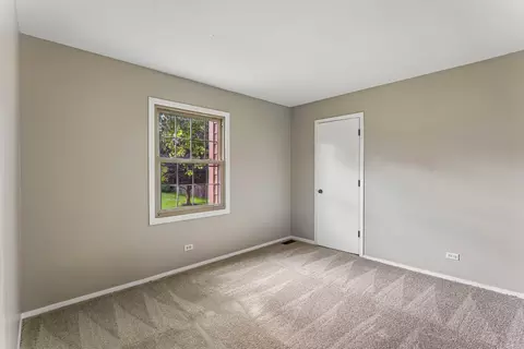 Bedroom - 4399 Bluebird Ct, Gurnee, IL 60031 photo 7 of 7