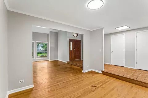 Living - 4399 Bluebird Ct, Gurnee, IL 60031 photo 5 of 9