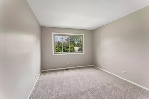 Bedroom - 4399 Bluebird Ct, Gurnee, IL 60031 photo 5 of 7