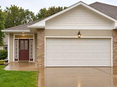 313 Bryant Circle Dr #313, Princeton, IL 61356