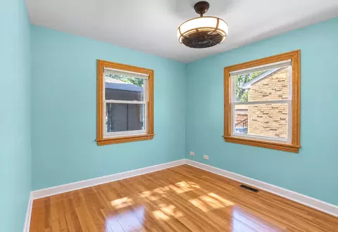 Bedroom - 218 N Marion Ave, Bartlett, IL 60103 photo 2 of 2
