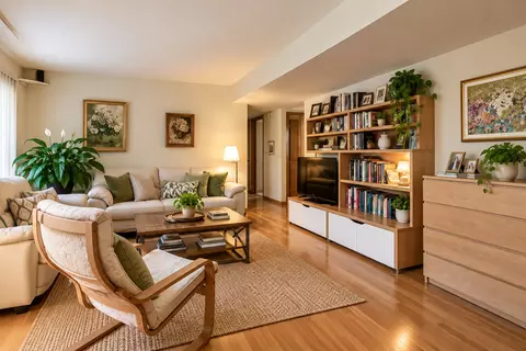 4337 N Kedvale Ave #3E, Chicago, IL 60641