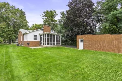 Exterior - 206 E Church St, Plano, IL 60545 photo 3 of 8