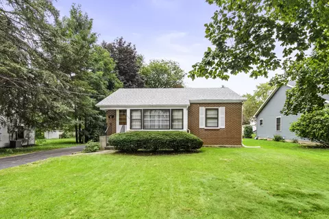 Exterior - 206 E Church St, Plano, IL 60545 photo 2 of 8