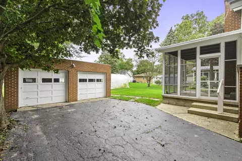 Exterior - 206 E Church St, Plano, IL 60545 photo 6 of 8
