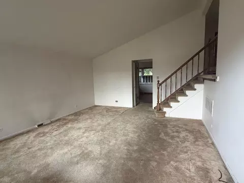 Living - 15239 Hamlin Ave, Midlothian, IL 60445 photo 1 of 3