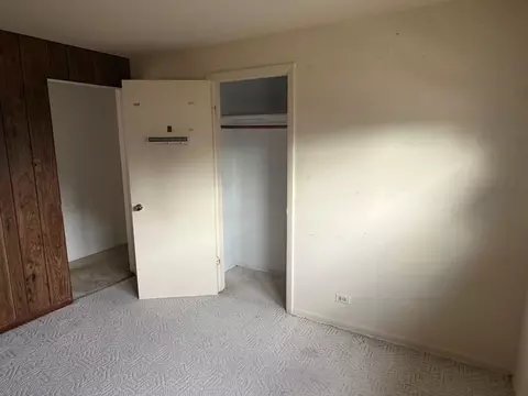 Bedroom - 15239 Hamlin Ave, Midlothian, IL 60445 photo 4 of 6