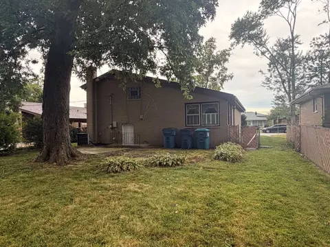 Exterior - 15239 Hamlin Ave, Midlothian, IL 60445 photo 5 of 5