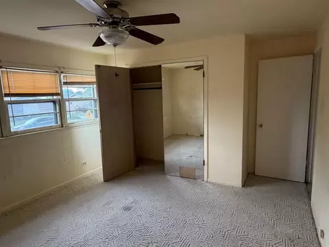 Bedroom - 15239 Hamlin Ave, Midlothian, IL 60445 photo 2 of 6