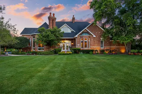 150 Silo Ridge Rd N, Orland Park, IL 60467