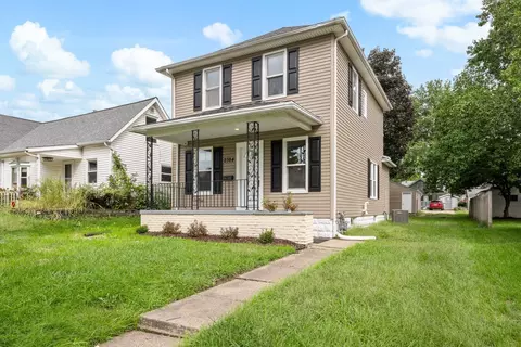 Exterior - 2384 28th St, Moline, IL 61265 photo 2 of 7