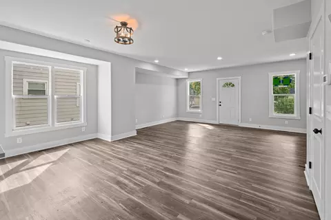 Living - 2384 28th St, Moline, IL 61265 photo 5 of 5
