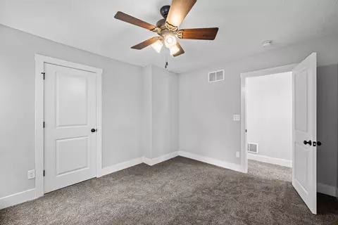 Bedroom - 2384 28th St, Moline, IL 61265 photo 5 of 9