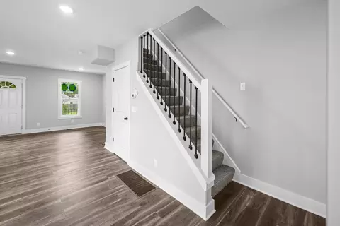 Entry Way - 2384 28th St, Moline, IL 61265 photo 4 of 4