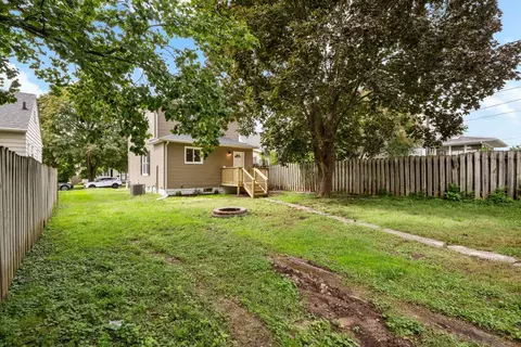 Exterior - 2384 28th St, Moline, IL 61265 photo 4 of 7