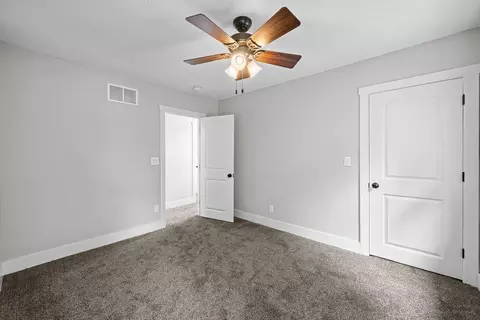 Bedroom - 2384 28th St, Moline, IL 61265 photo 6 of 9
