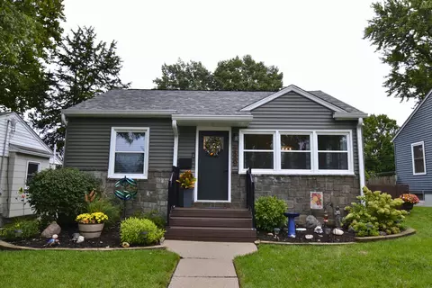 2550 Cody St, Bettendorf, IA 52722