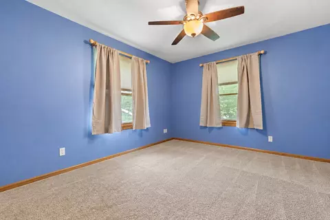 Bedroom - 6037 Banbridge Dr, Roscoe, IL 61073 photo 3 of 4