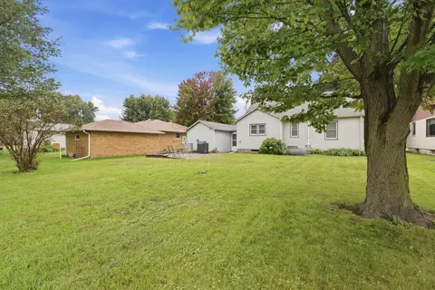 Exterior - 402 SW 7th Ave, Aledo, IL 61231 photo 7 of 7