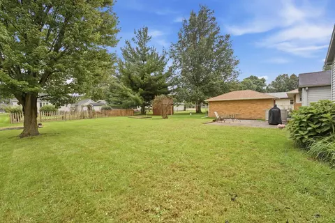 Exterior - 402 SW 7th Ave, Aledo, IL 61231 photo 3 of 7