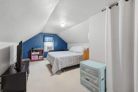 Bedroom - 402 SW 7th Ave, Aledo, IL 61231 photo 3 of 4