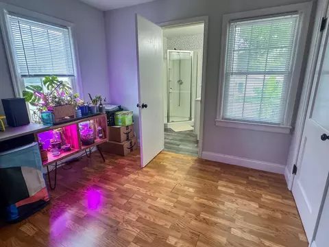 Bedroom - 213 E 11th St, Metropolis, IL 62960 photo 2 of 2