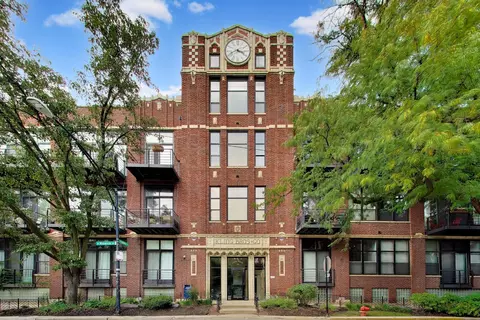 2300 W Wabansia Ave #127, Chicago, IL 60647