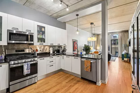 5430 N Sheridan Rd #504, Chicago, IL 60640