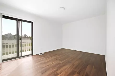 Bedroom - 1590 Cornell Cir #1, Hoffman Estates, IL 60169 photo 3 of 4