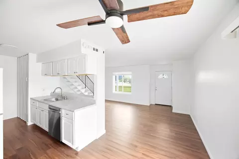 Living - 1590 Cornell Cir #1, Hoffman Estates, IL 60169 photo 6 of 6