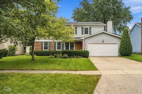 763 Concord Dr, Crystal Lake, IL 60014
