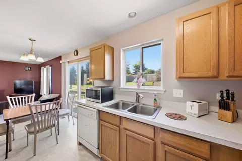 Kitchen - 3607 Hoffman St, Plano, IL 60545 photo 2 of 2