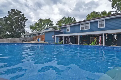 Exterior - 2469 Circle Dr, Ottawa, IL 61350 photo 4 of 8