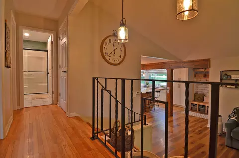 Entry Way - 2469 Circle Dr, Ottawa, IL 61350 photo 3 of 3