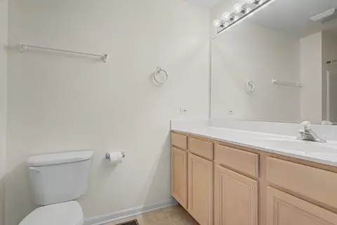 Bath - 792 River Mill Pkwy, Wheeling, IL 60090 photo 3 of 3