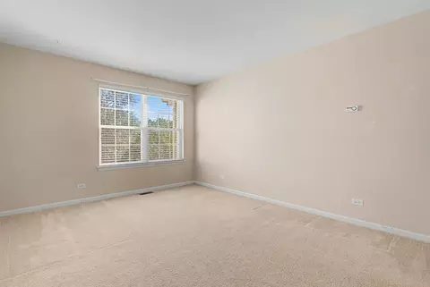Bedroom - 792 River Mill Pkwy, Wheeling, IL 60090 photo 2 of 4