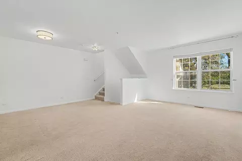 Living - 792 River Mill Pkwy, Wheeling, IL 60090 photo 1 of 2