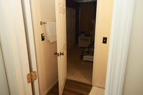 Entry Way - 1000 Sandpiper Ct, Bartlett, IL 60103 photo 4 of 5