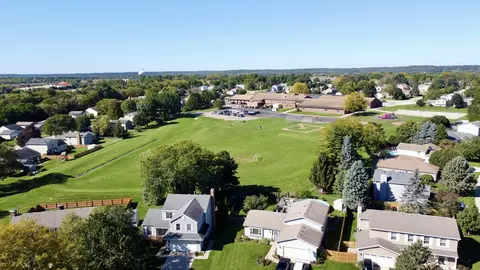 View/Area - 304 S Cross Trl, Mchenry, IL 60050 photo 3 of 3