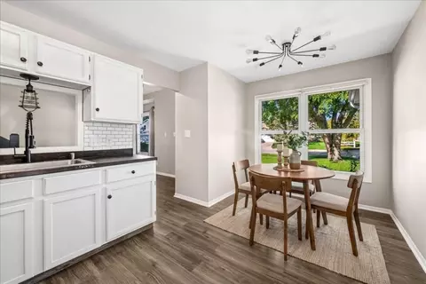 Dining - 304 S Cross Trl, Mchenry, IL 60050 photo 1 of 1