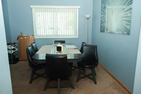 Dining - 1132 Sandpiper Ct, Bartlett, IL 60103 photo 4 of 4