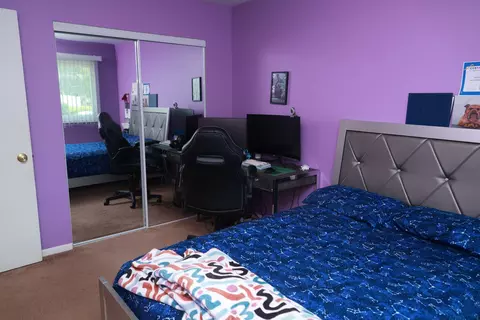 Bedroom - 1132 Sandpiper Ct, Bartlett, IL 60103 photo 8 of 10