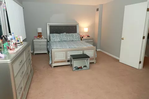 Bedroom - 1132 Sandpiper Ct, Bartlett, IL 60103 photo 4 of 10