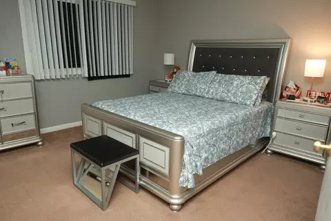 Bedroom - 1132 Sandpiper Ct, Bartlett, IL 60103 photo 1 of 10