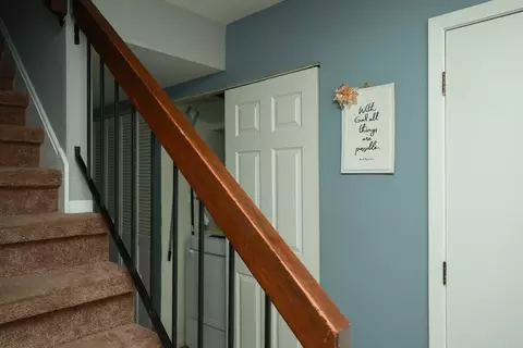 Entry Way - 1132 Sandpiper Ct, Bartlett, IL 60103 photo 6 of 9